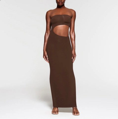8 Outfits That Are Perfect For A Thanksgiving Living Room Slay