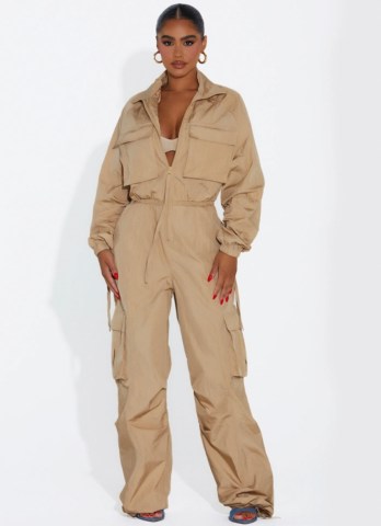 8 Outfits That Are Perfect For A Thanksgiving Living Room Slay