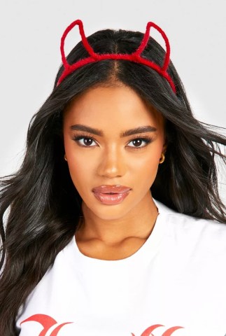 Halloween Accessories For The Girl Who Kinda Likes To Dress Up